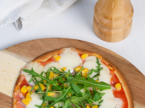 Pizza se šunkou a kukuřicí